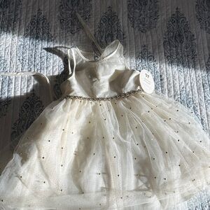 Elegant Girls Cream Tulle Dress with Gold Accents